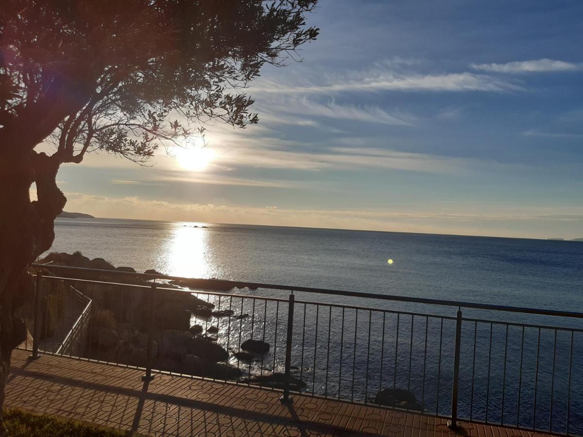 Roses Sobre El Mar Apartment Екстериор снимка