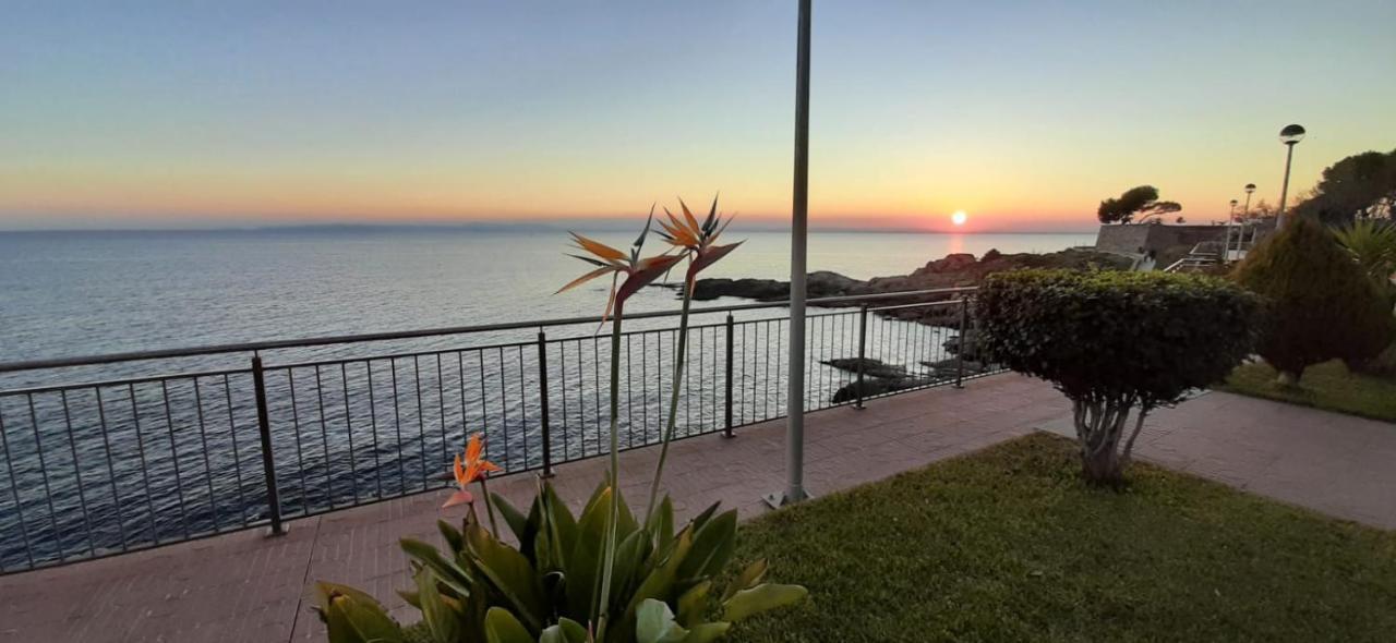 Roses Sobre El Mar Apartment Екстериор снимка