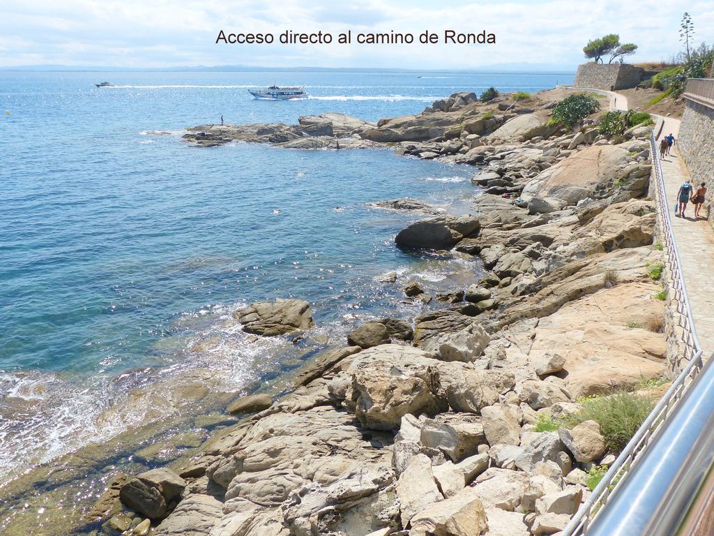 Roses Sobre El Mar Apartment Стая снимка