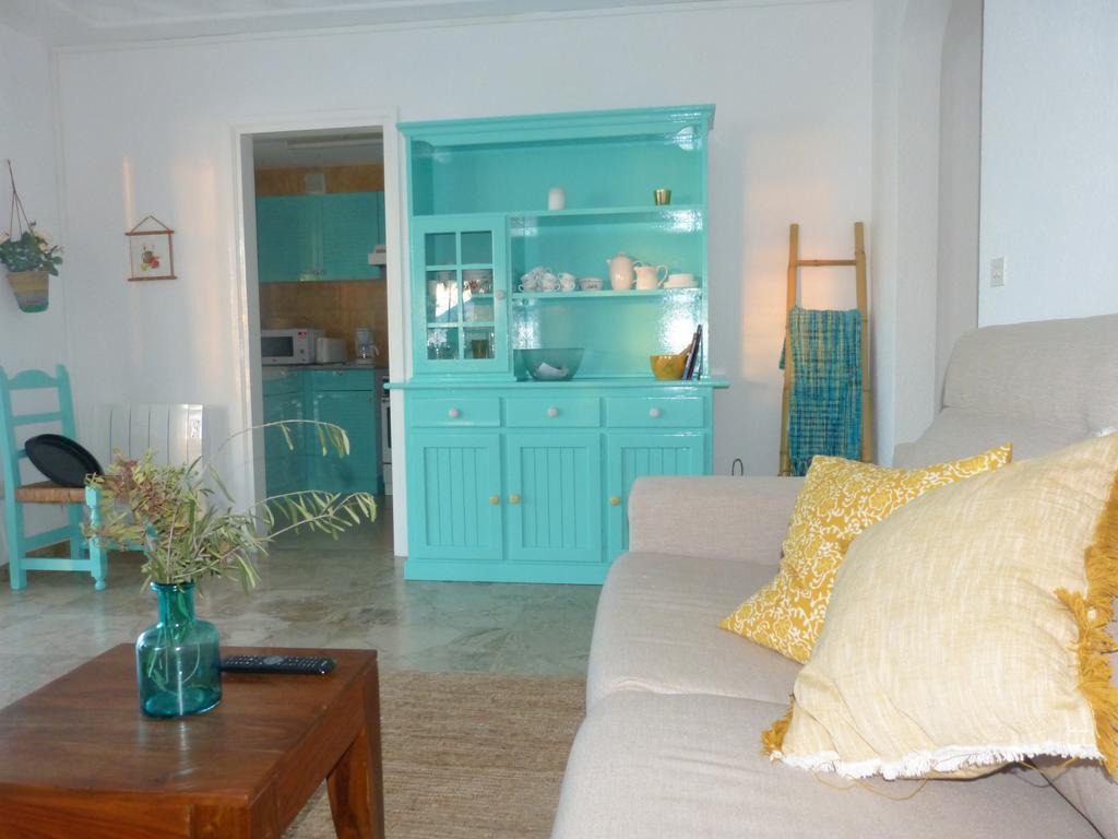 Roses Sobre El Mar Apartment Стая снимка