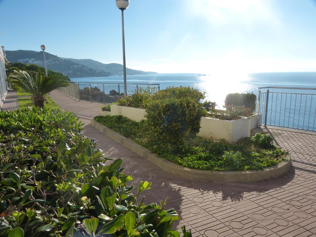Roses Sobre El Mar Apartment Стая снимка