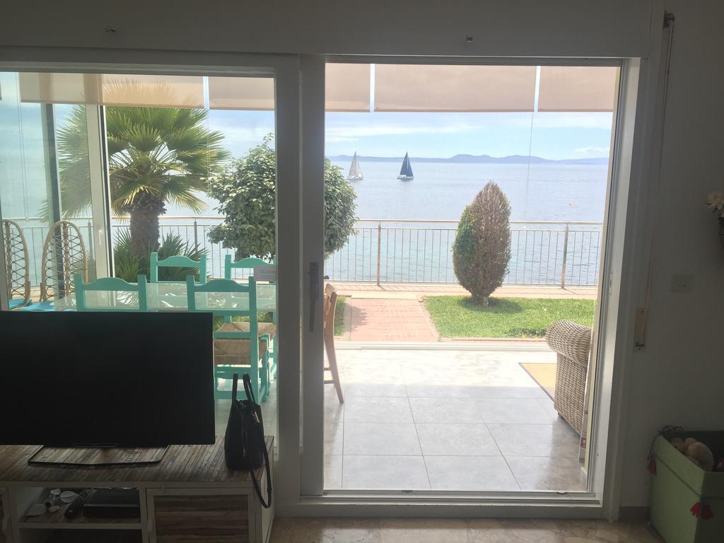 Roses Sobre El Mar Apartment Екстериор снимка
